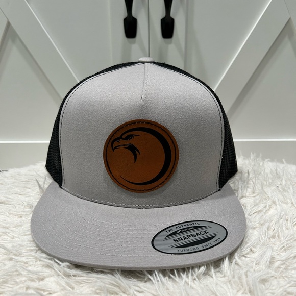 Flat bill SnapBack hat Hawk - Picture 2 of 2
